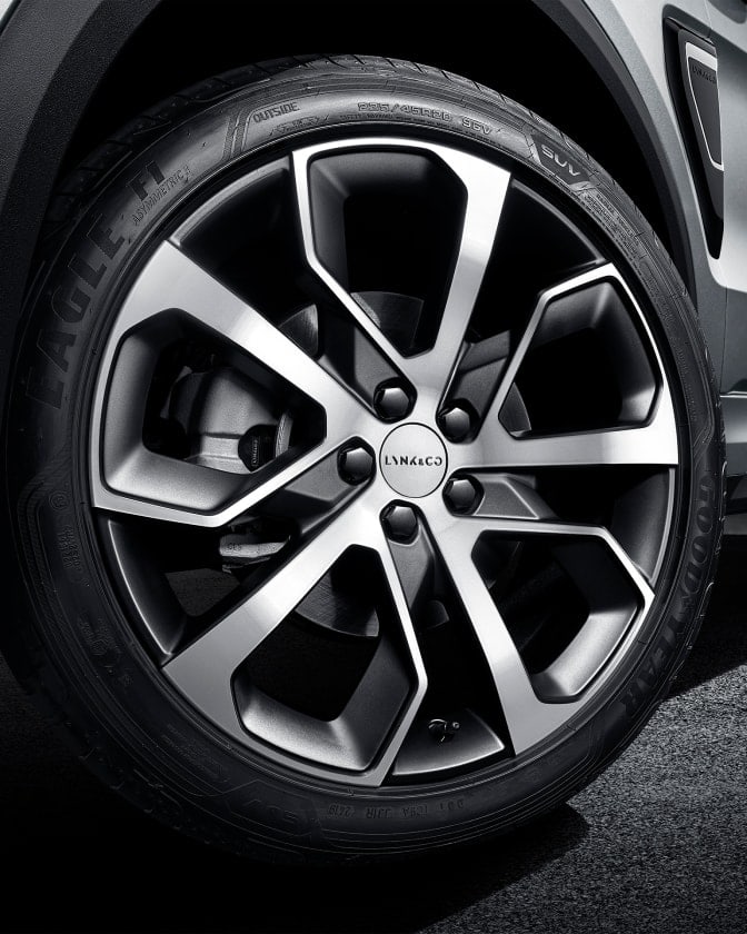 05 f4 Lynk & Co 05